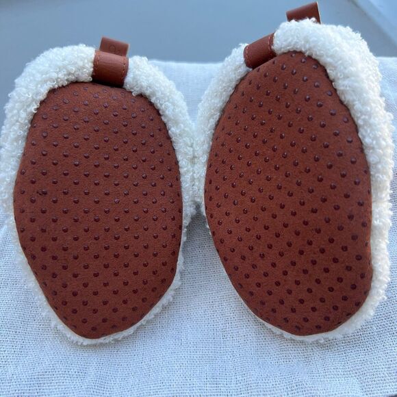 NWT Goumi Kids Alabaster Sherpa Baby Boots SZ 6-12 mo White Winter Booties - Picture 2 of 2
